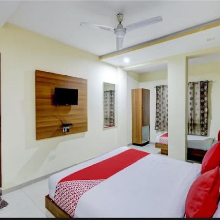 Hotel Krishna Palace Ahmadabad Zewnętrze zdjęcie