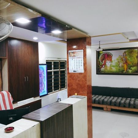 Hotel Krishna Palace Ahmadabad Zewnętrze zdjęcie