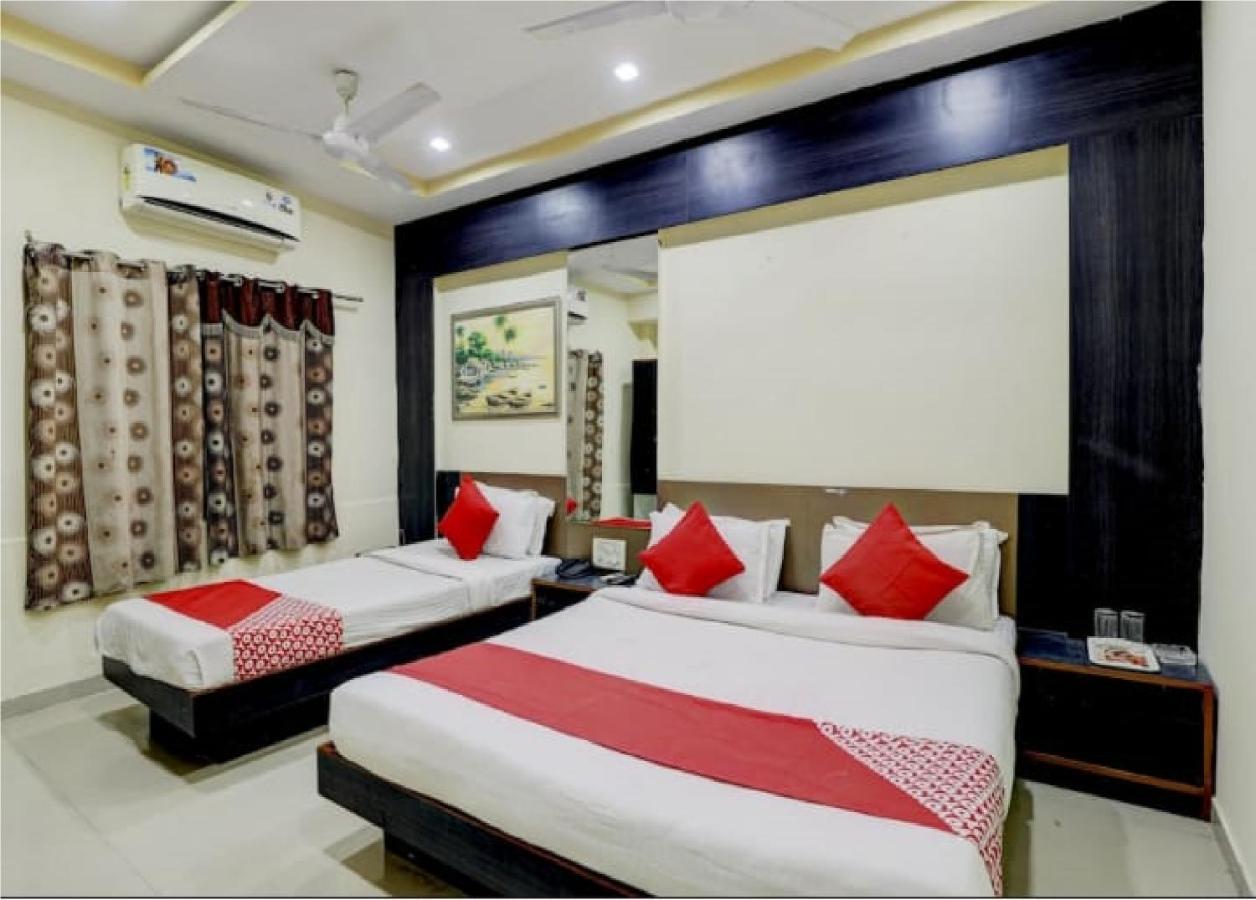 Hotel Krishna Palace Ahmadabad Zewnętrze zdjęcie