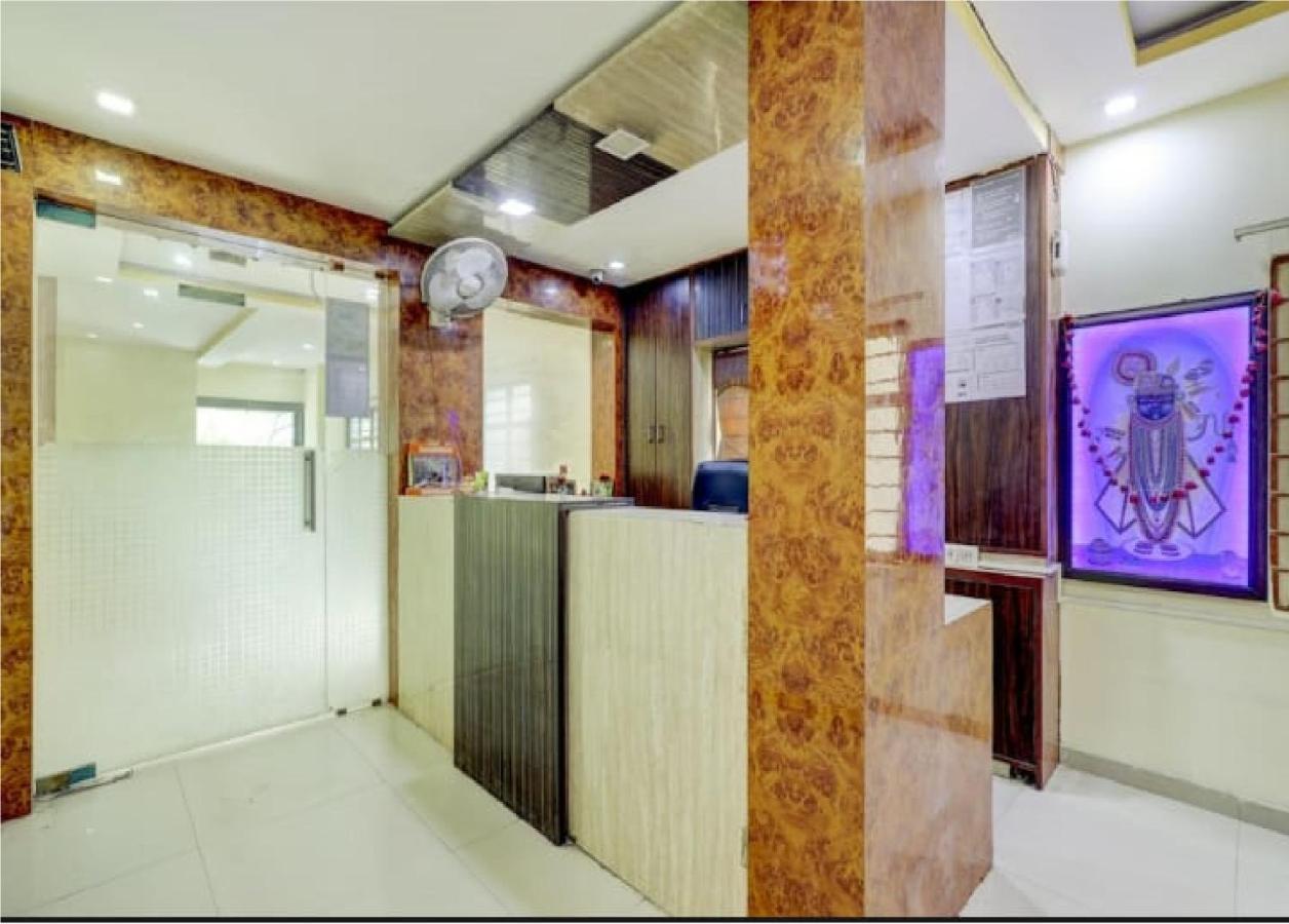 Hotel Krishna Palace Ahmadabad Zewnętrze zdjęcie