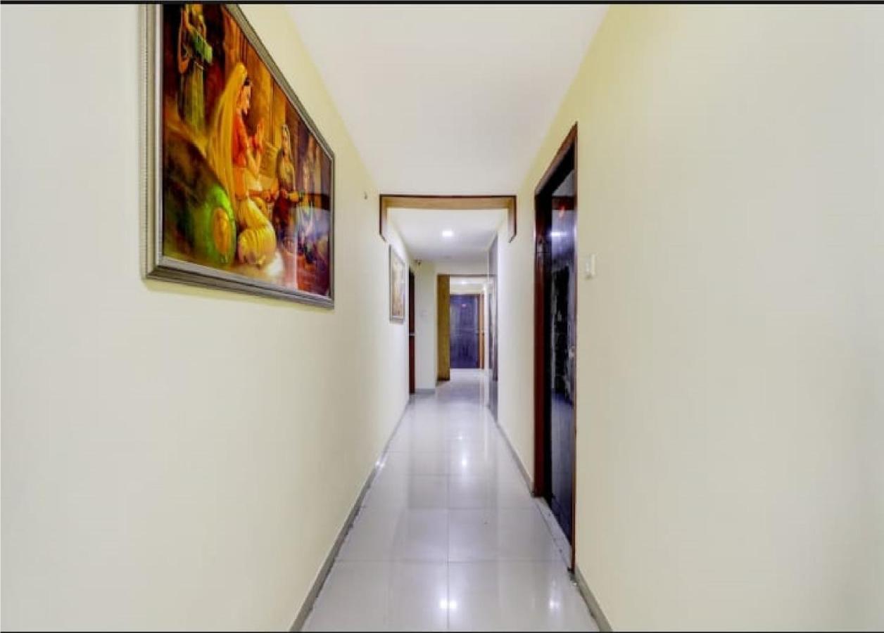 Hotel Krishna Palace Ahmadabad Zewnętrze zdjęcie