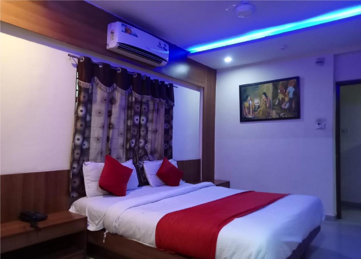 Hotel Krishna Palace Ahmadabad Zewnętrze zdjęcie