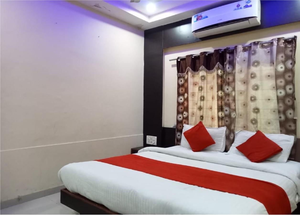 Hotel Krishna Palace Ahmadabad Zewnętrze zdjęcie