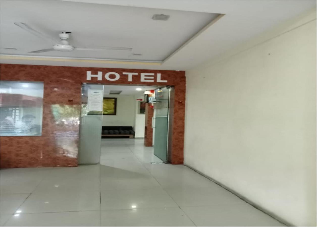 Hotel Krishna Palace Ahmadabad Zewnętrze zdjęcie