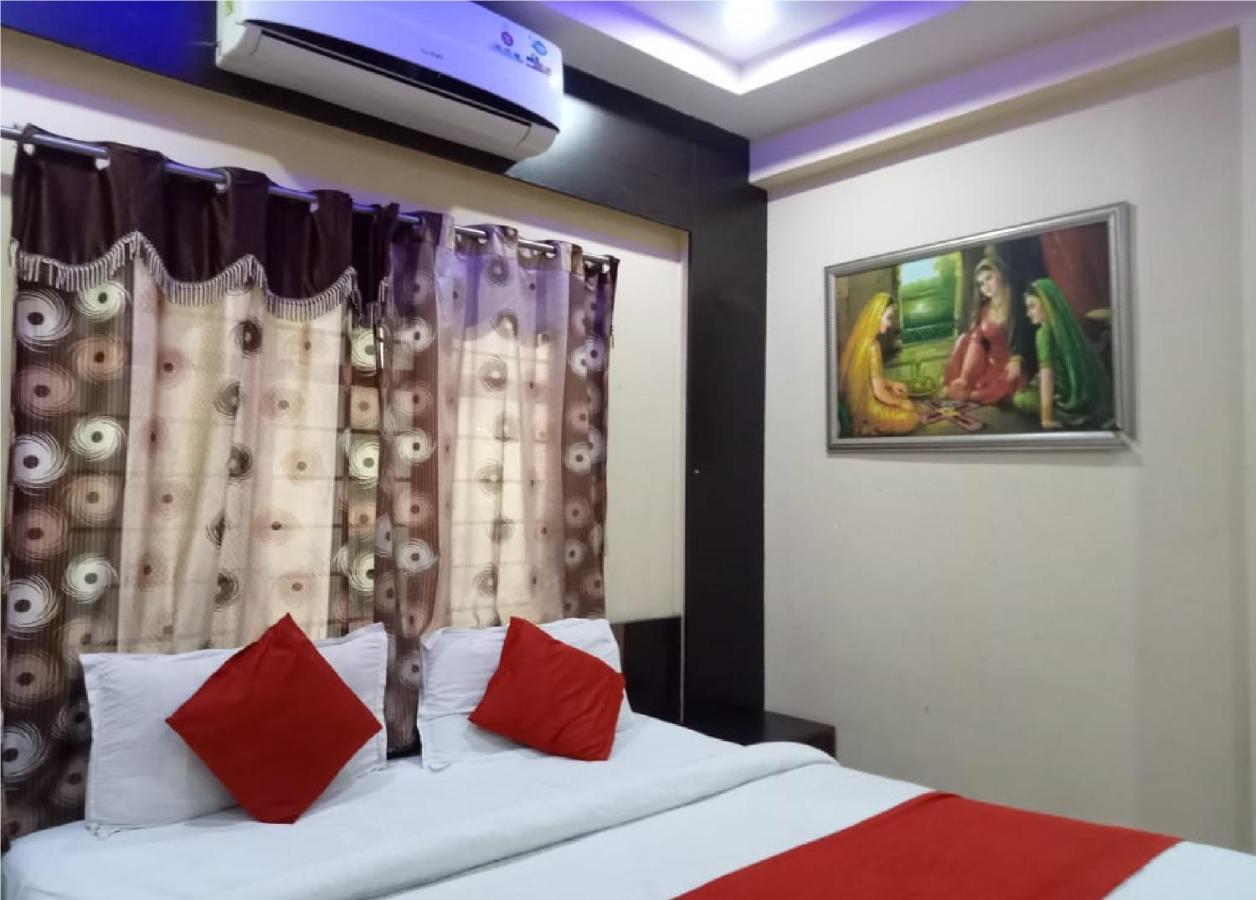 Hotel Krishna Palace Ahmadabad Zewnętrze zdjęcie