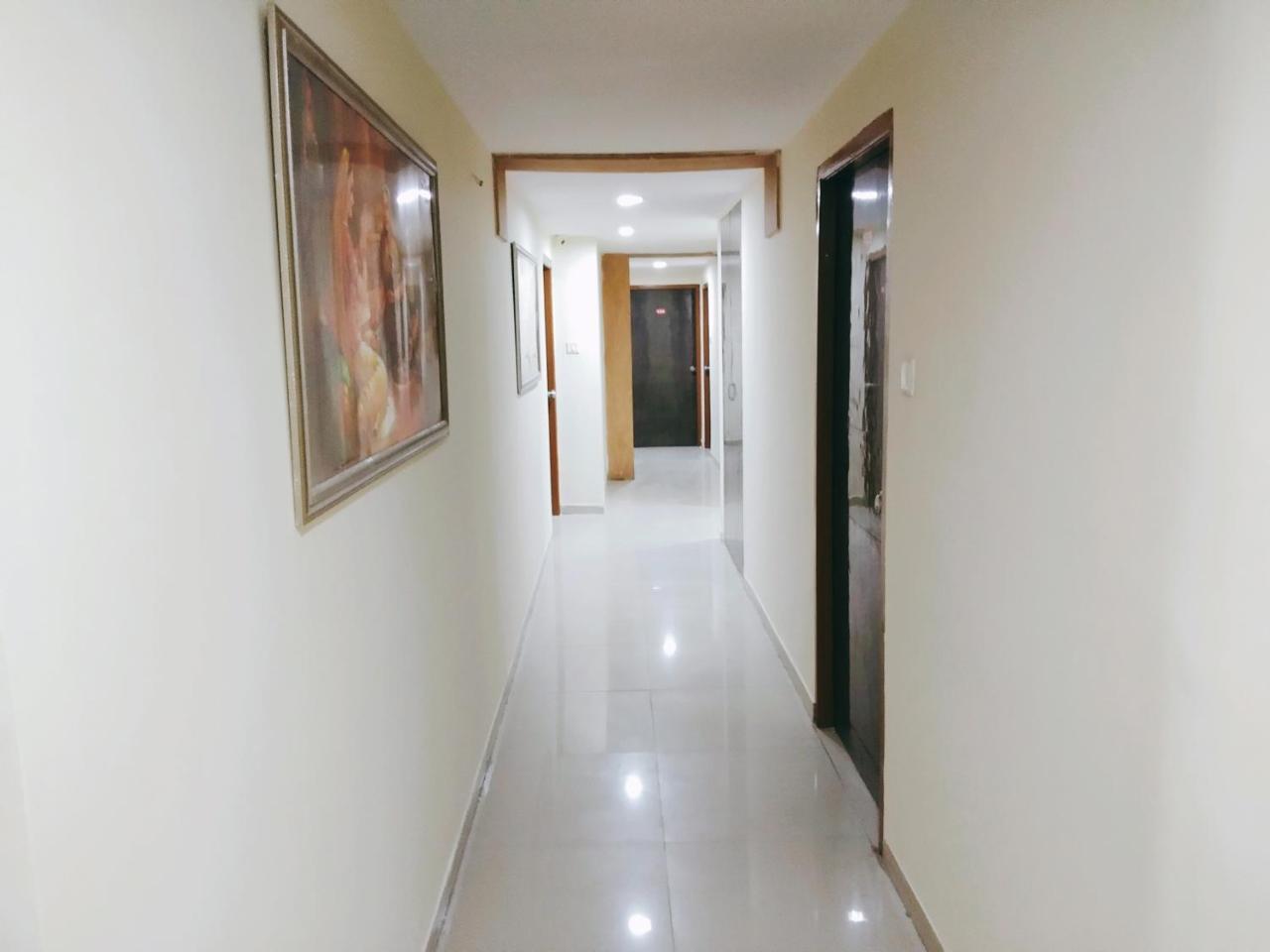 Hotel Krishna Palace Ahmadabad Zewnętrze zdjęcie