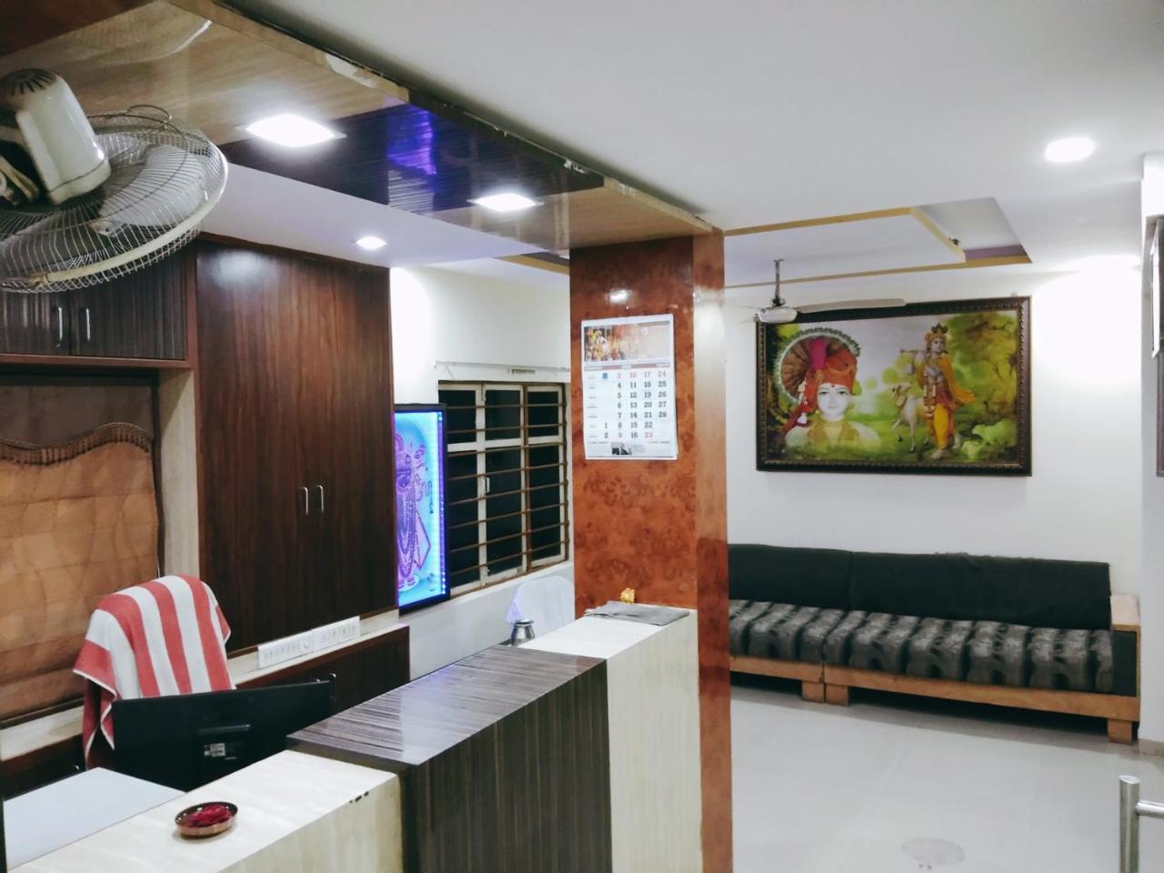 Hotel Krishna Palace Ahmadabad Zewnętrze zdjęcie