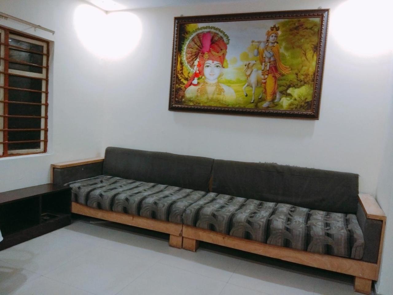 Hotel Krishna Palace Ahmadabad Zewnętrze zdjęcie